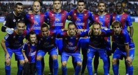 阿斯顿维拉欧联杯首战逆转取胜，埃梅里战术显神威